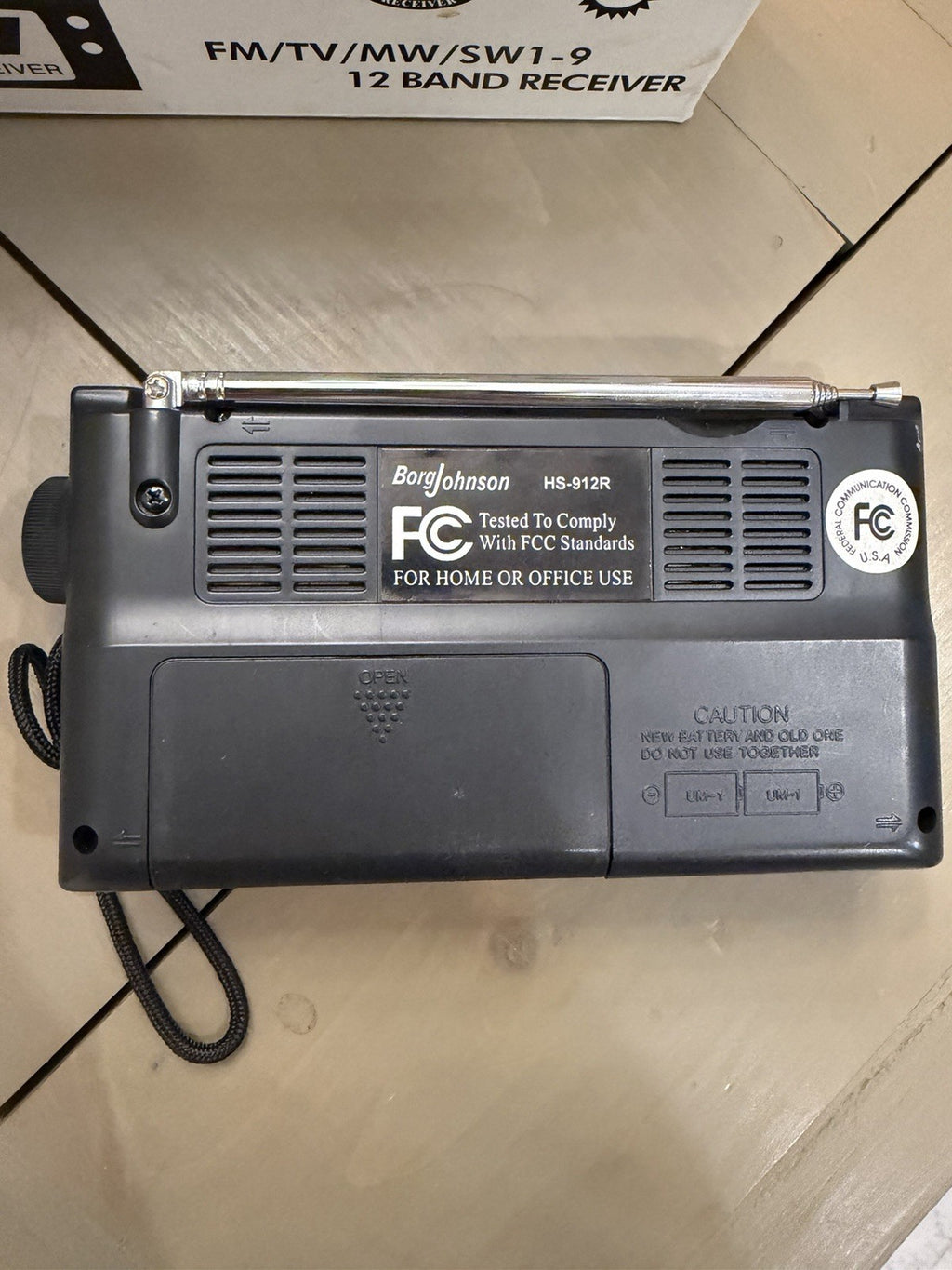 Borg Johnson HS-912R World Band Receiver 12-Band FM TV MW SW1-9 Silver/Black5
