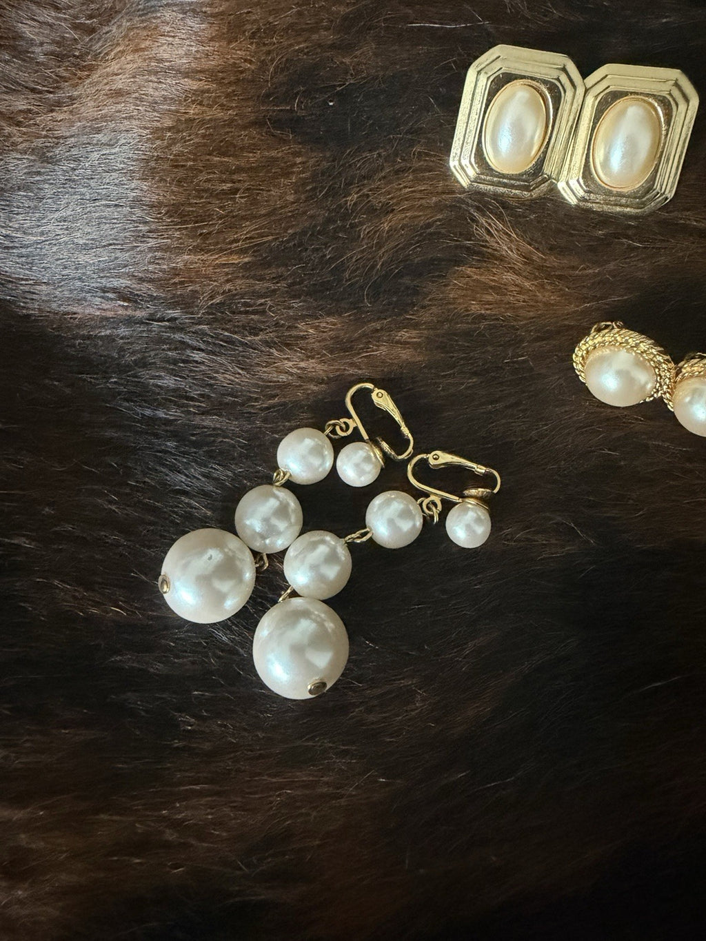 Vintage Gold Tone Imitation Pearl White Clip-On Earrings Lot 4 Pairs1