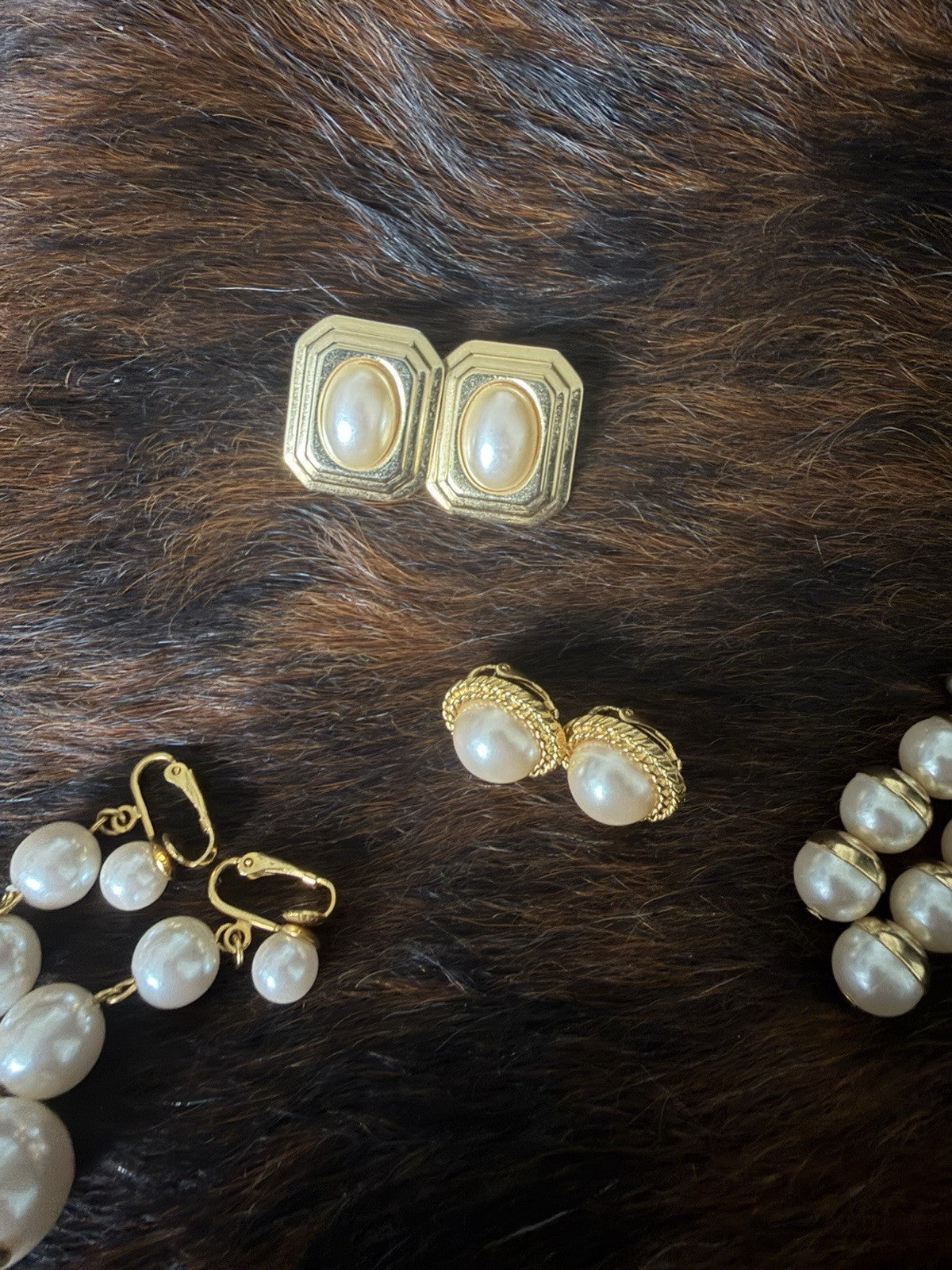 Vintage Gold Tone Imitation Pearl White Clip-On Earrings Lot 4 Pairs2