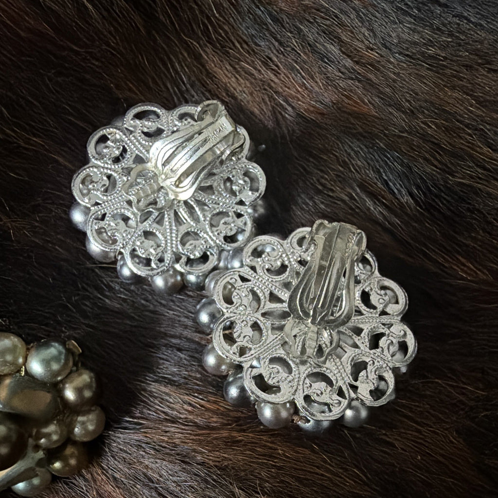 Vintage Faux Pearl Clip-On Earrings Lot 3 Pairs Cluster Cabochon Gold Silver4