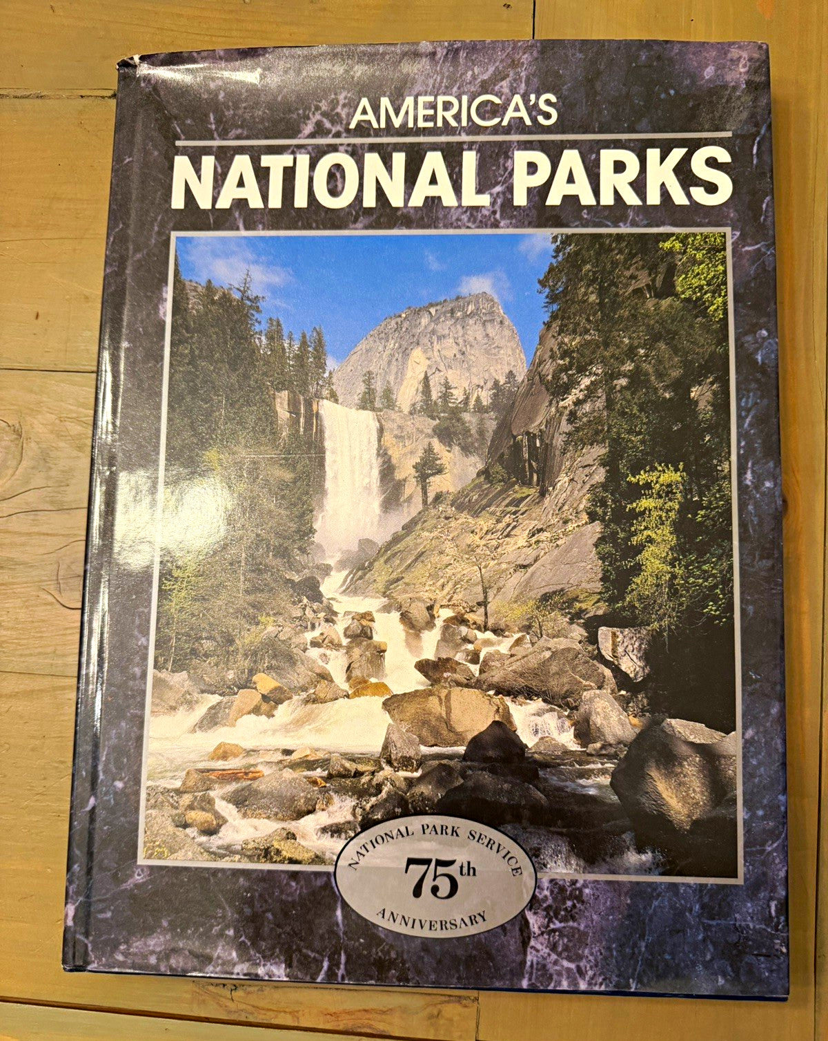 Publications International America's National Parks Illustrated Hardcover 19910